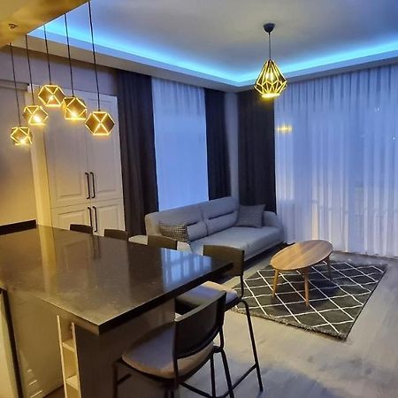 Tam Merkezde Yepyeni Bir Daire Istanboel Buitenkant foto